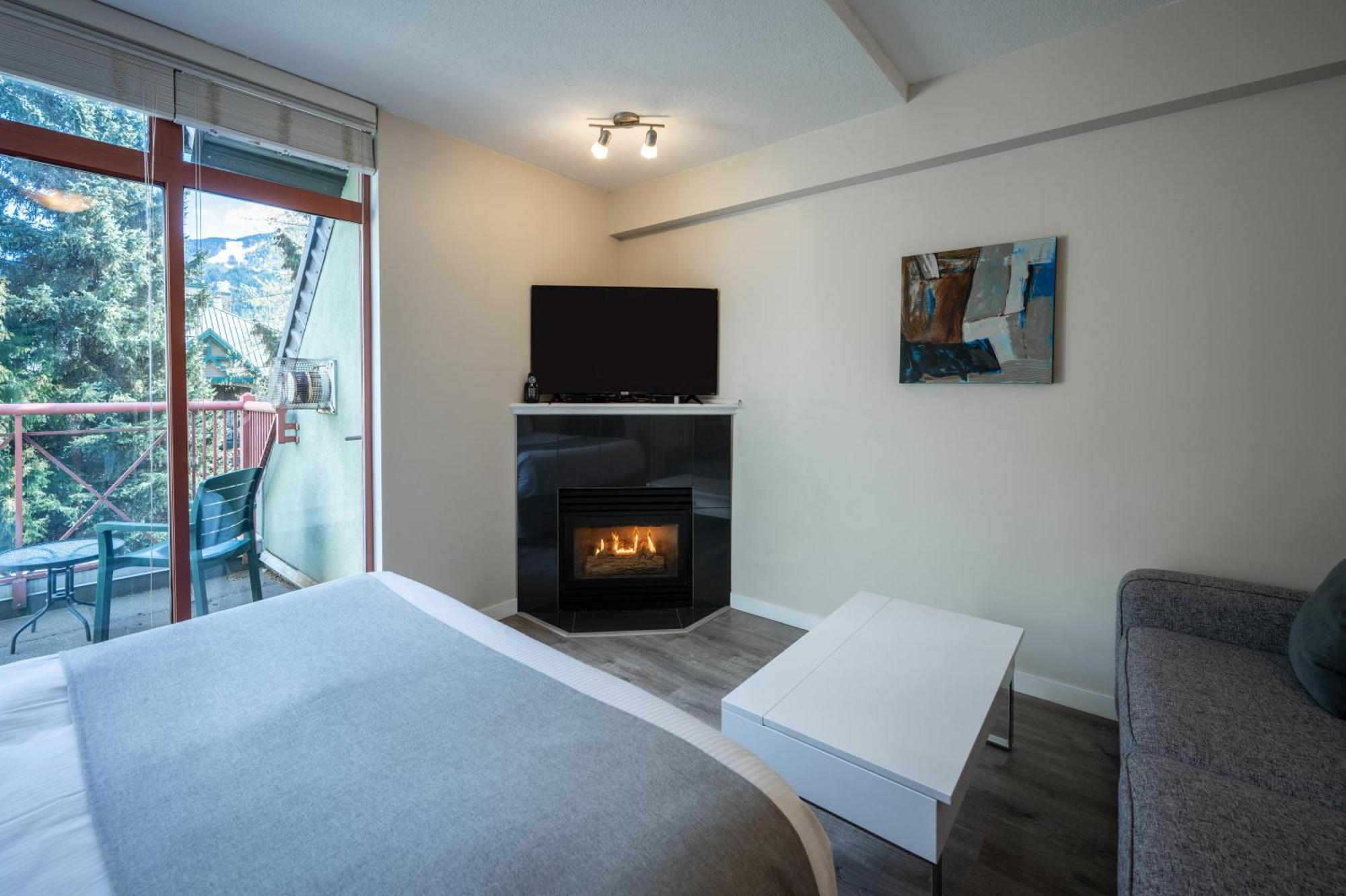 Alpenglow Lodge Sunny Studio With Sitting Area By Mva Whistler Buitenkant foto